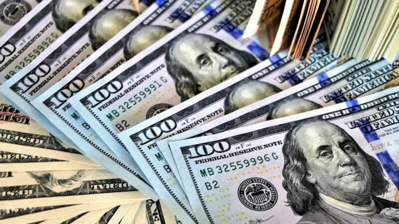 Price of the Dollar in Argentina Breaks a Record Again in the Informal Market